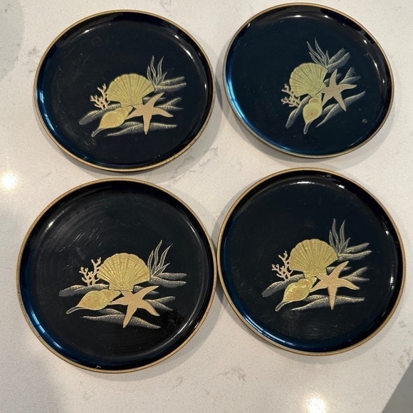Vintage set of 4 OTAGIRI Japan lacquerware coasters and case Gold Sea Shells - Picture 5 of 5